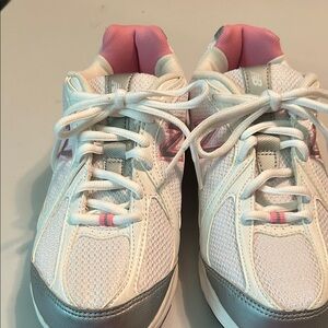 New Balance Walking Shoes  NWOT